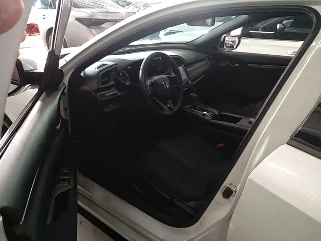 Honda Civic — миниатюра 16