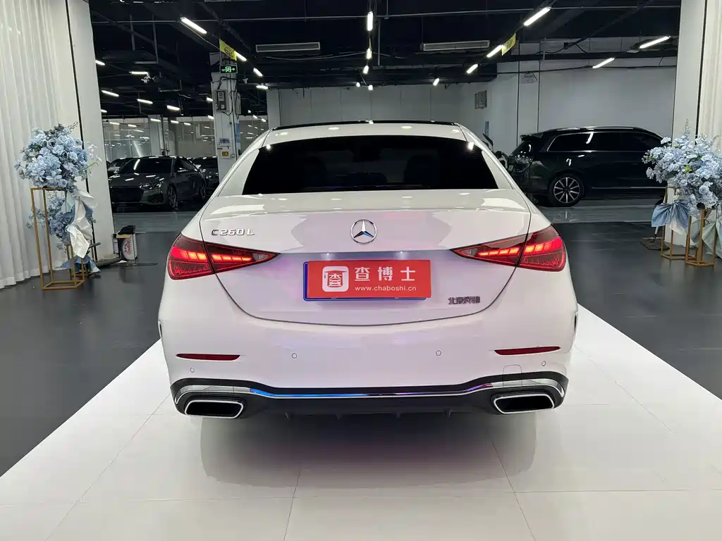 Mercedes-Benz C-Class — миниатюра 11