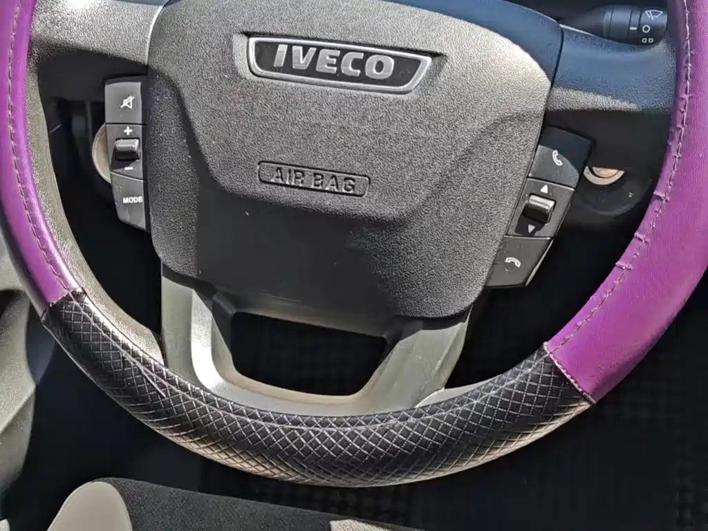 IVECO Ousheng — миниатюра 10