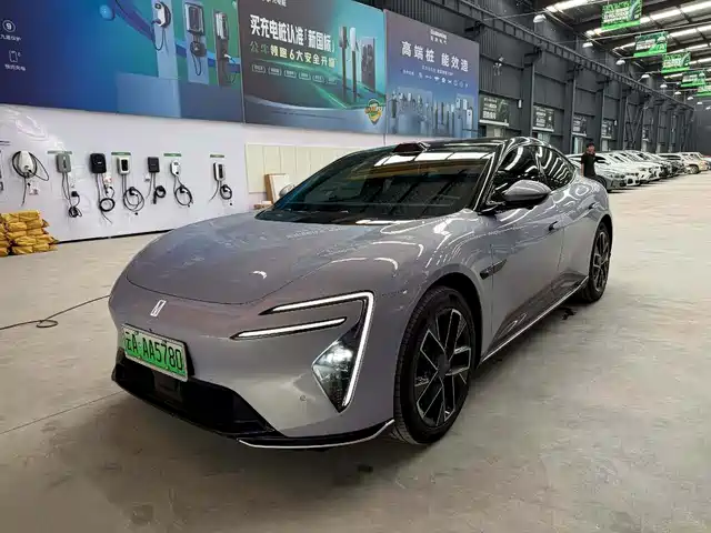 2026 Avatr 06