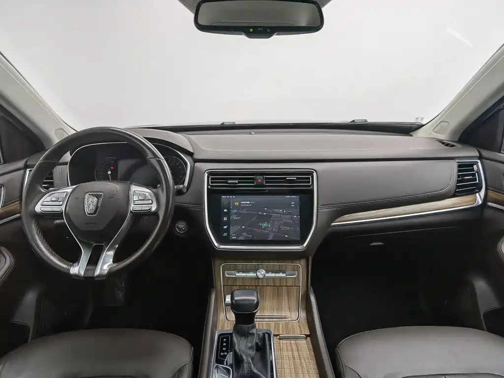 Roewe RX8 — миниатюра 5