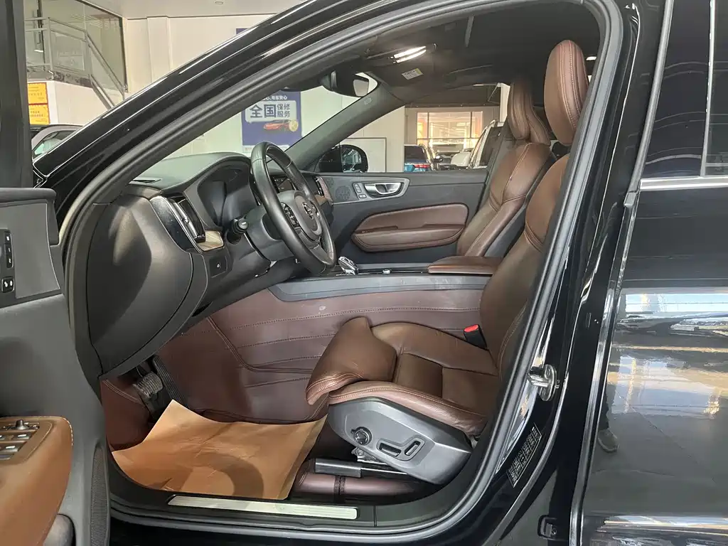 Volvo XC60 — миниатюра 9