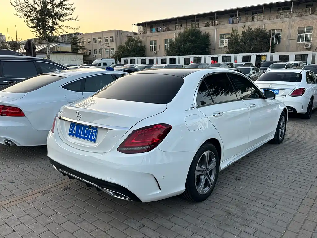 MERCEDES-BENZ C CLASS
