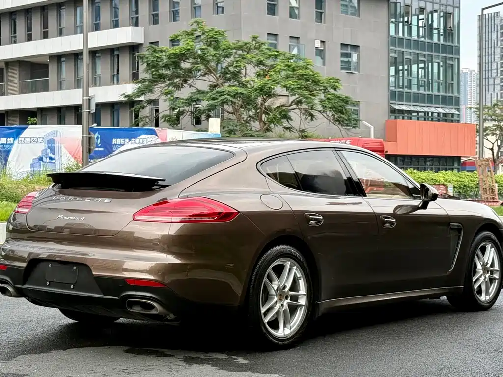 Porsche Panamera 2014 Panamera 4 3.0T