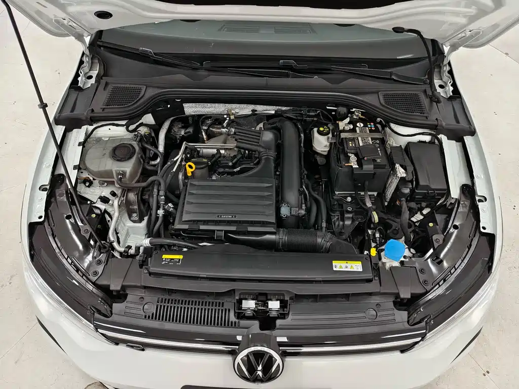 Volkswagen Golf — миниатюра 18
