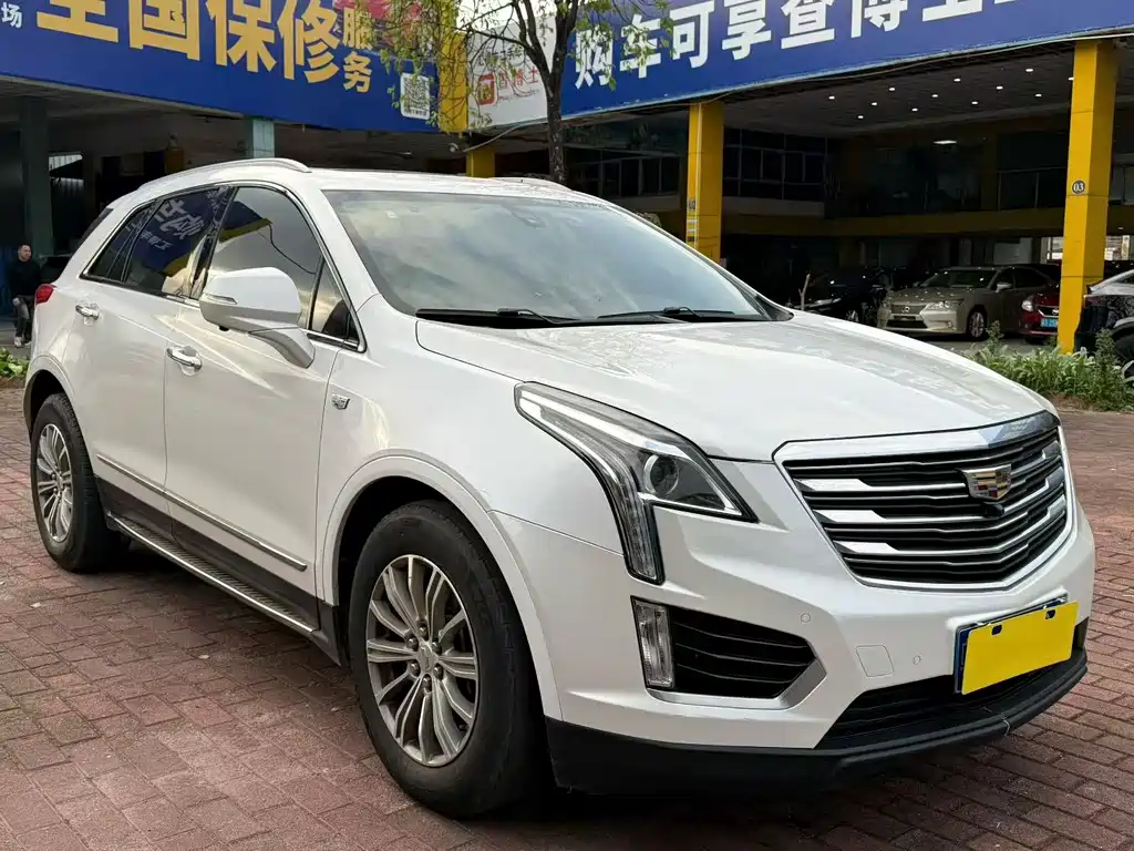 CADILLAC XT5