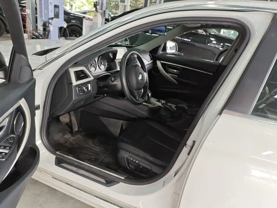 BMW 3 Series — миниатюра 10