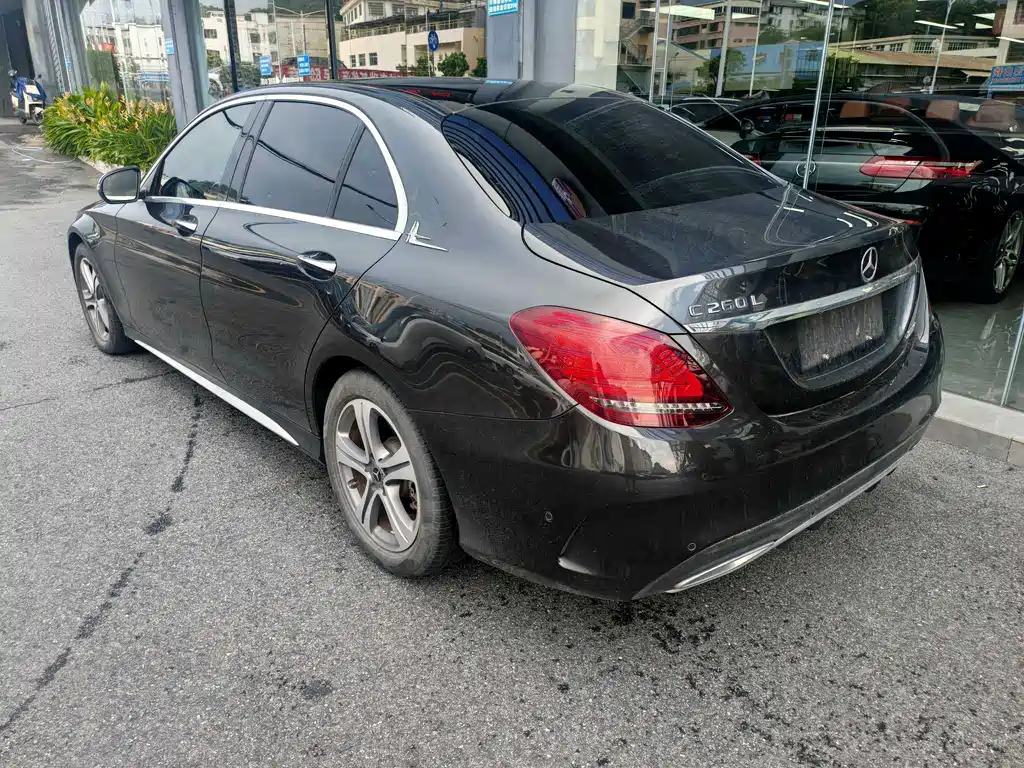 Mercedes-Benz C-Class — миниатюра 4