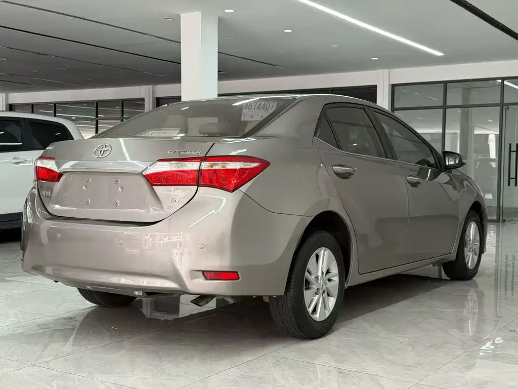 Toyota Corolla — миниатюра 6