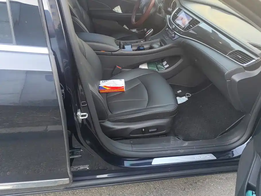 Buick LaCrosse — миниатюра 8
