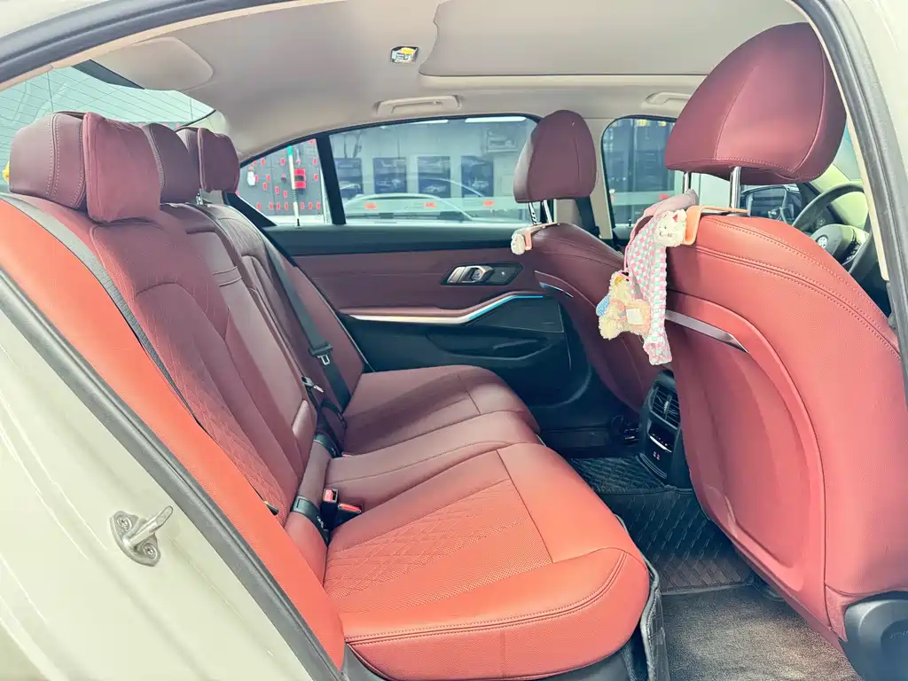 BMW 3 Series — миниатюра 7