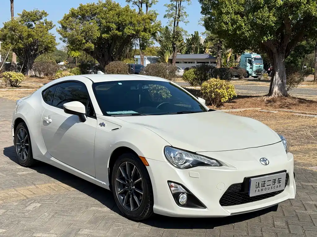 TOYOTA 86
