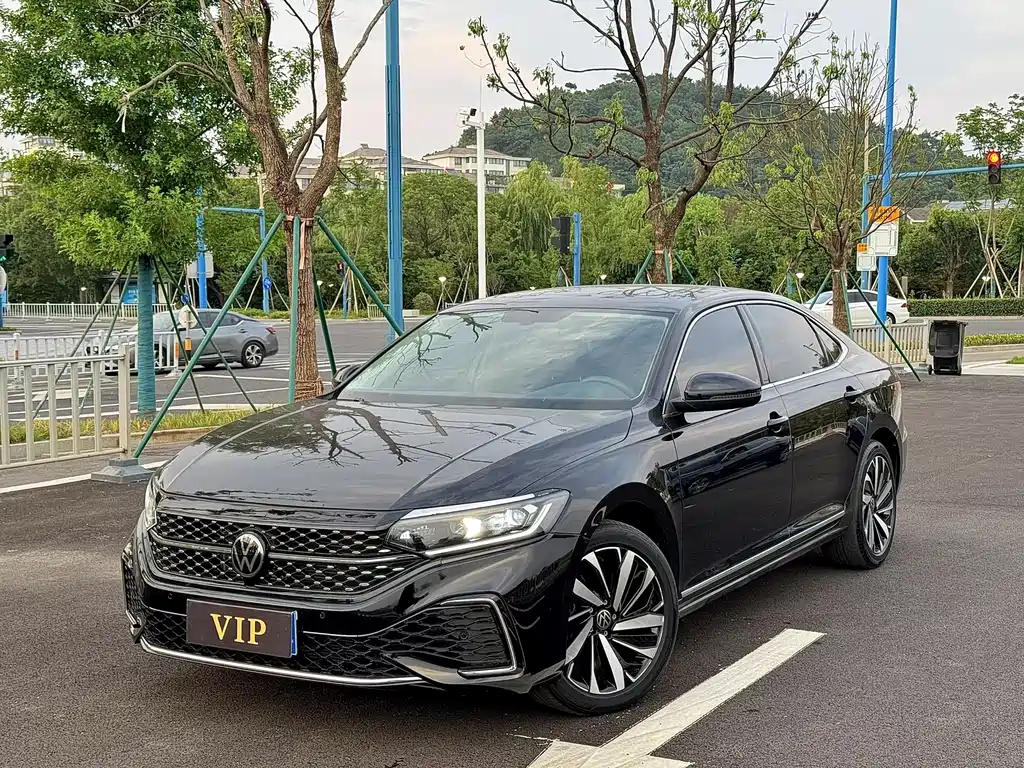 Volkswagen Passat 2023