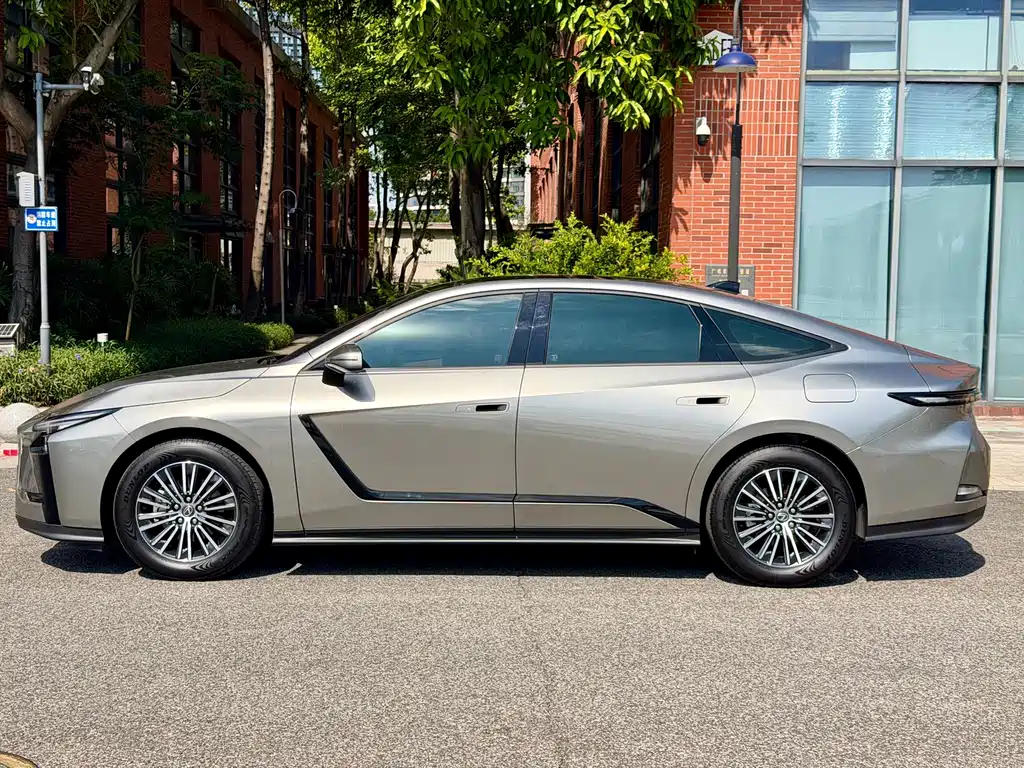 Lexus ES — миниатюра 2