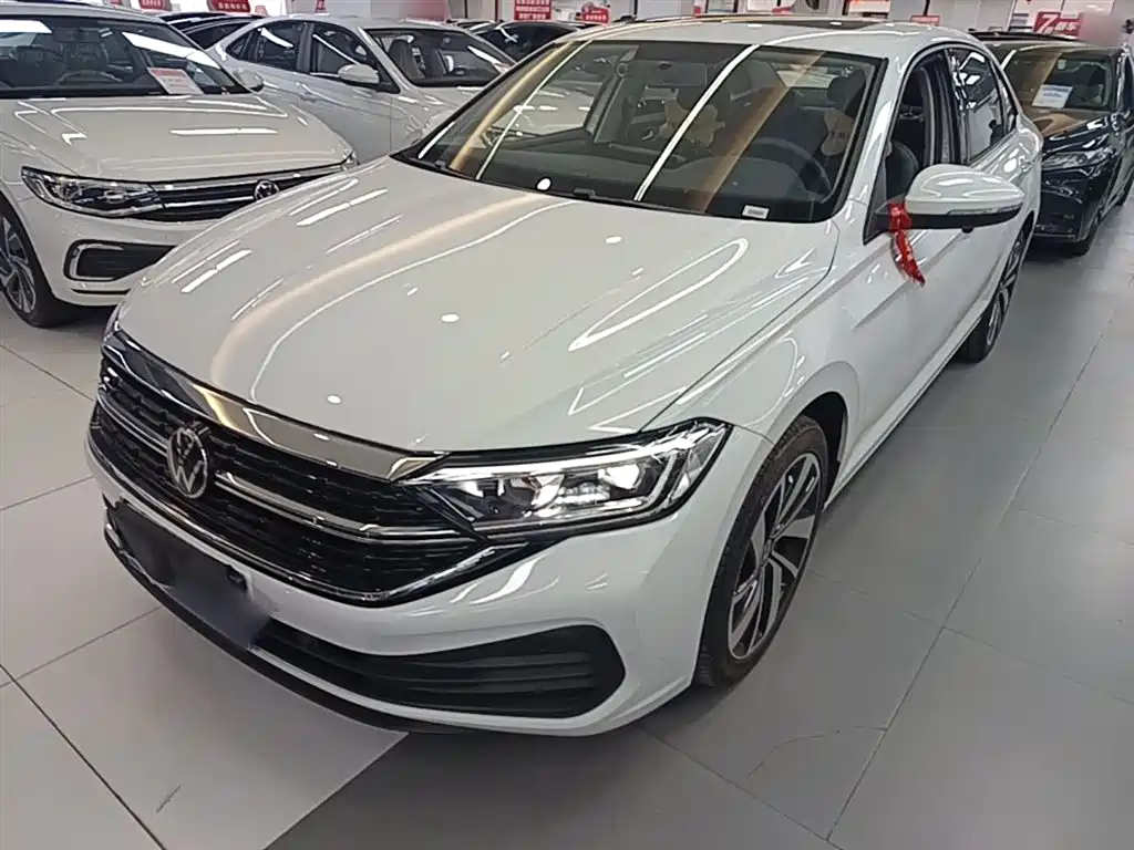 Volkswagen Sagitar 2026 3000 300TSI DSG