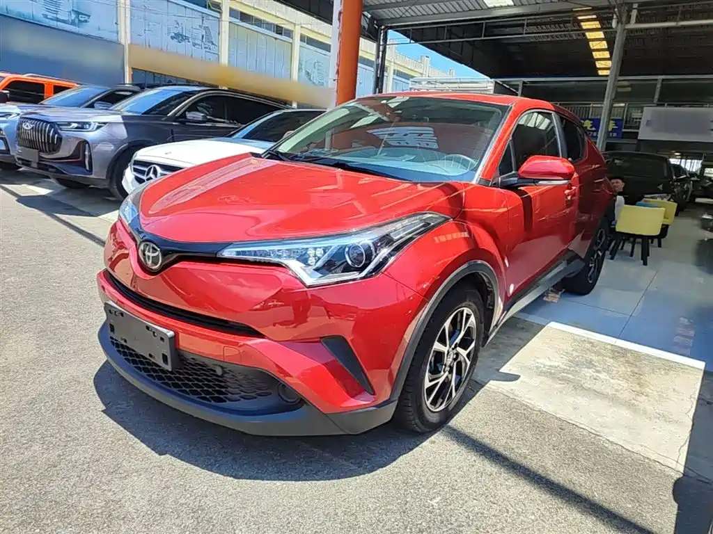 Купить Toyota C-HR