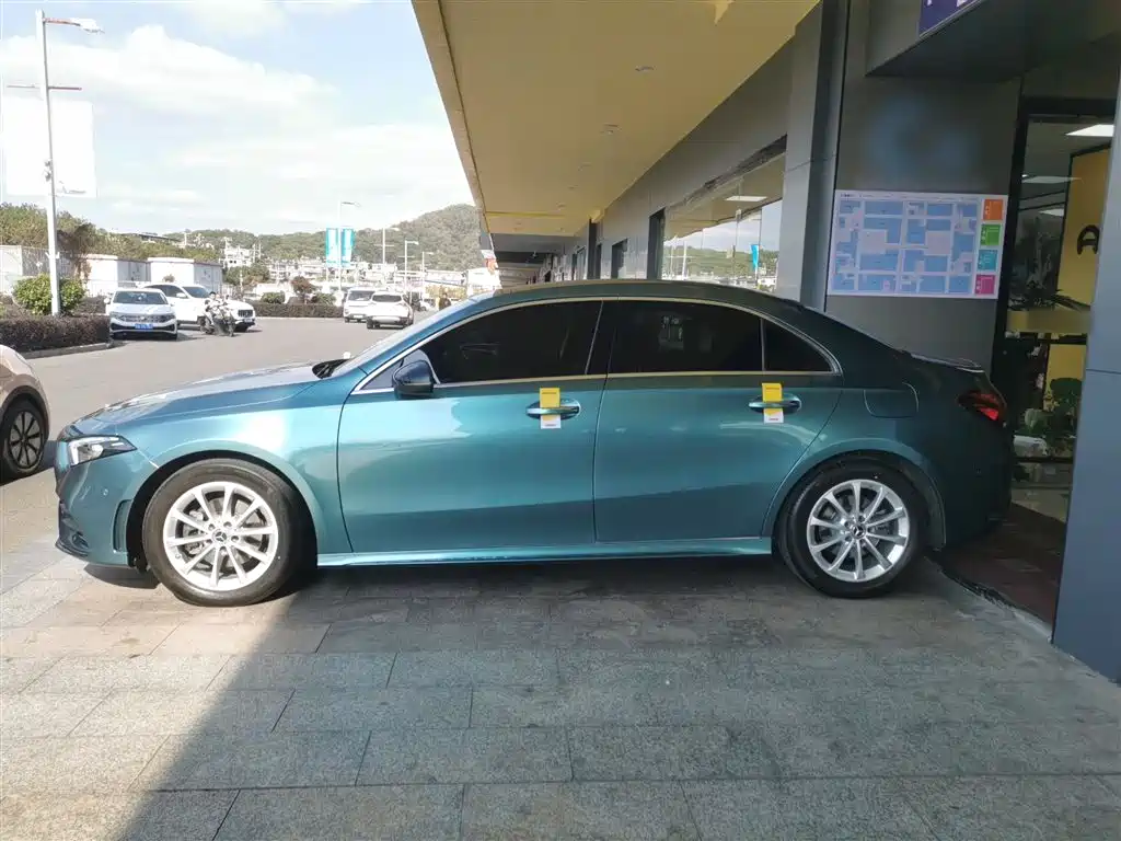 MERCEDES BENZ A CLASS