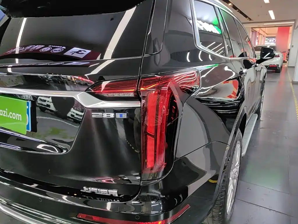 Cadillac XT6 — миниатюра 8