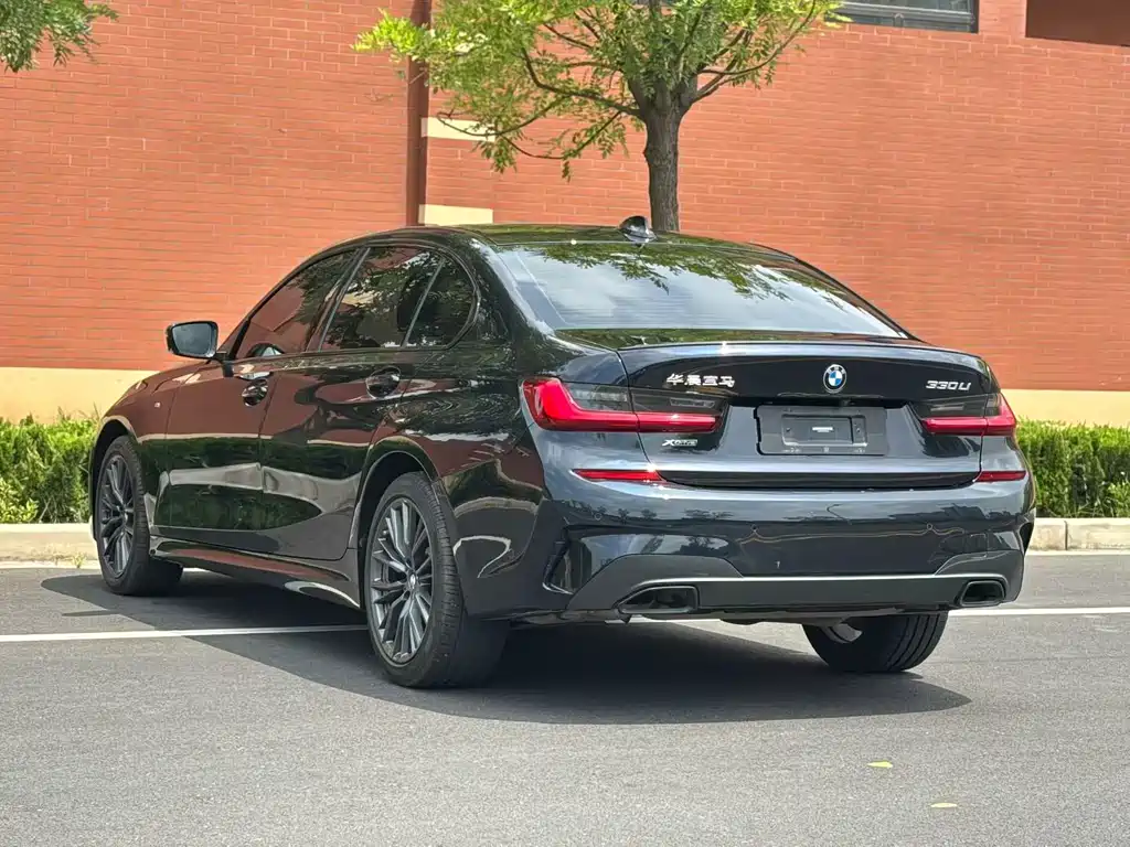BMW 3 Series 3 2022 330Li xDrive M Sport