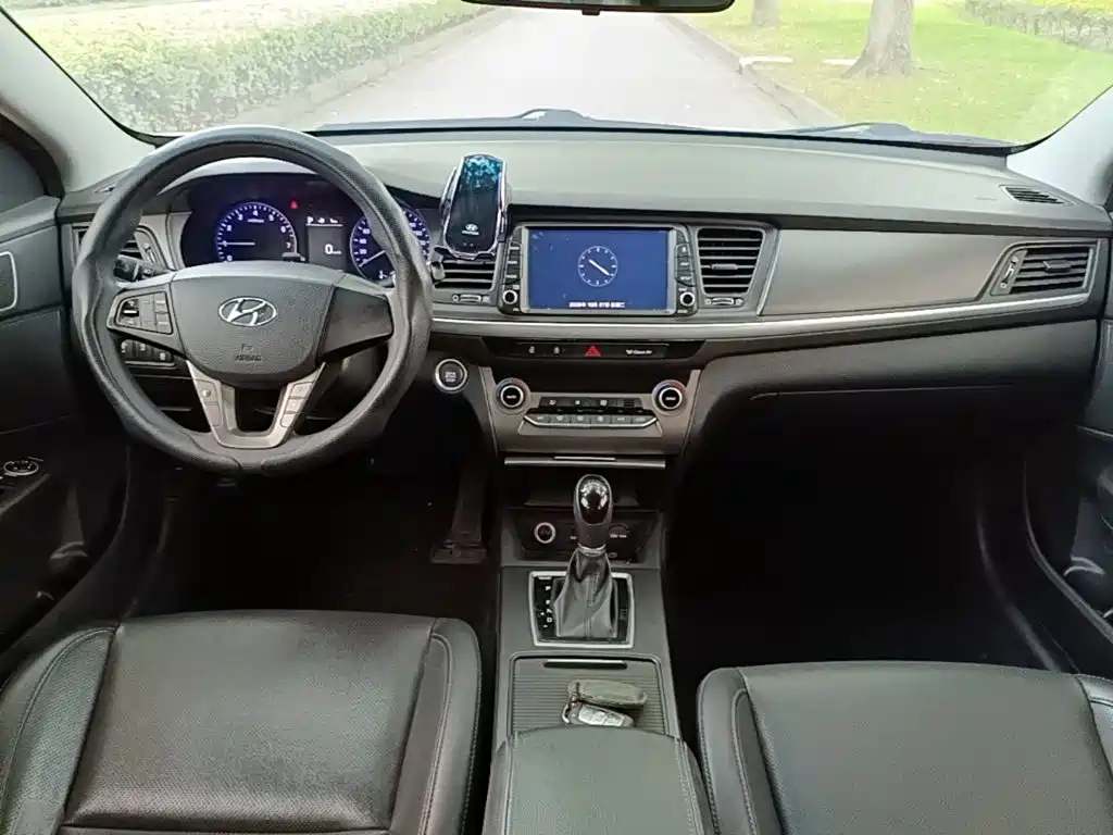 Hyundai Mistra — миниатюра 10