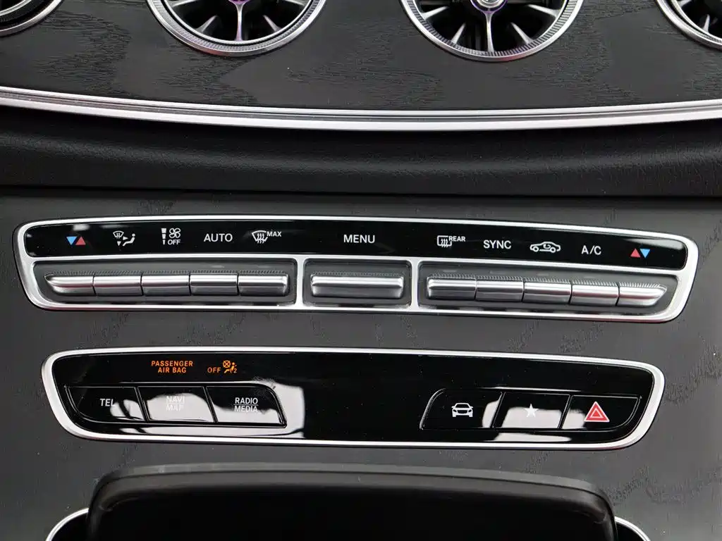 MERCEDES-BENZ E CLASS