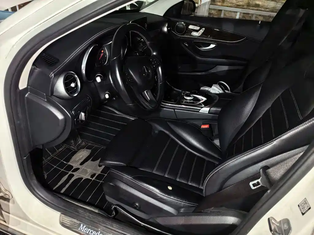 Mercedes-Benz C-Class — миниатюра 4