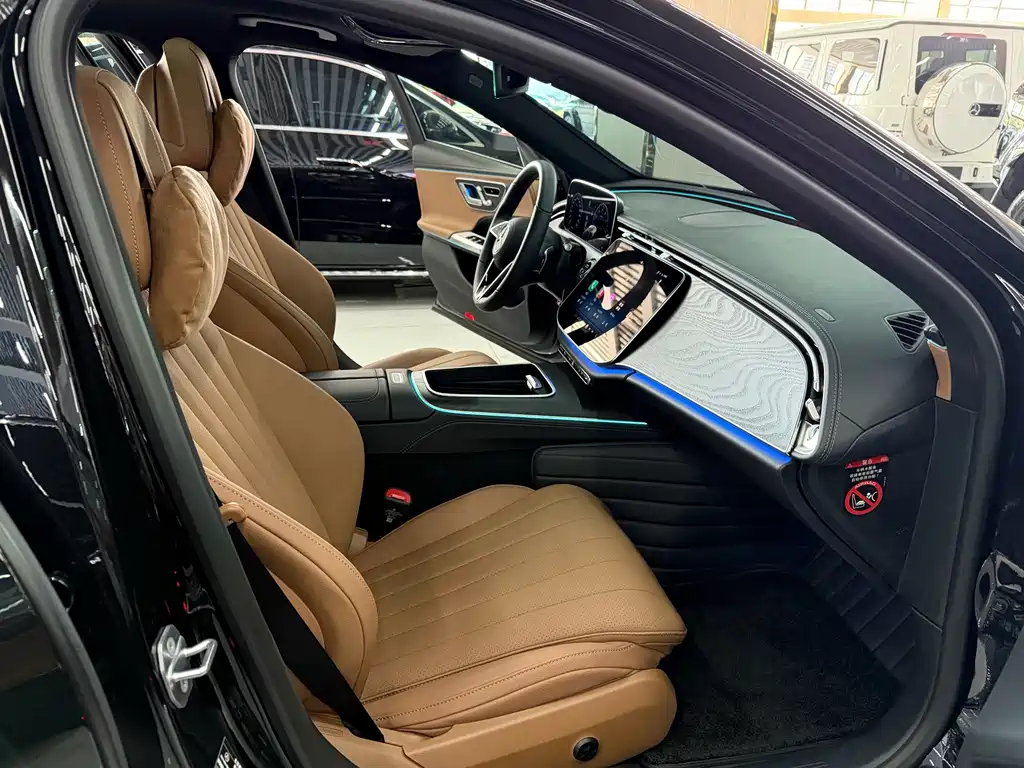 Mercedes-Benz E-Class — миниатюра 12