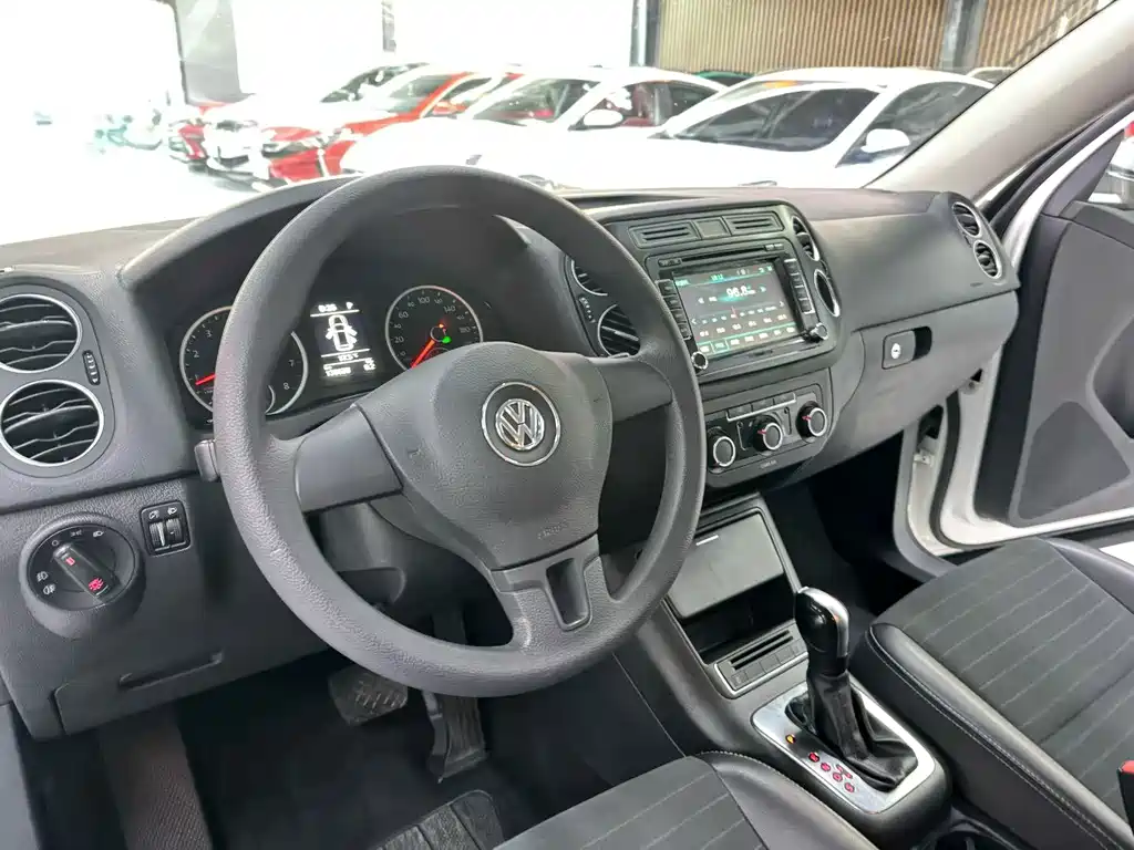 Volkswagen Tiguan — миниатюра 6