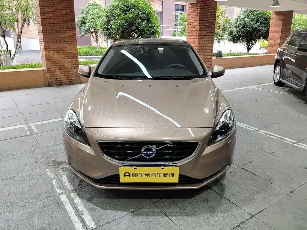 Volvo V40 — миниатюра 7