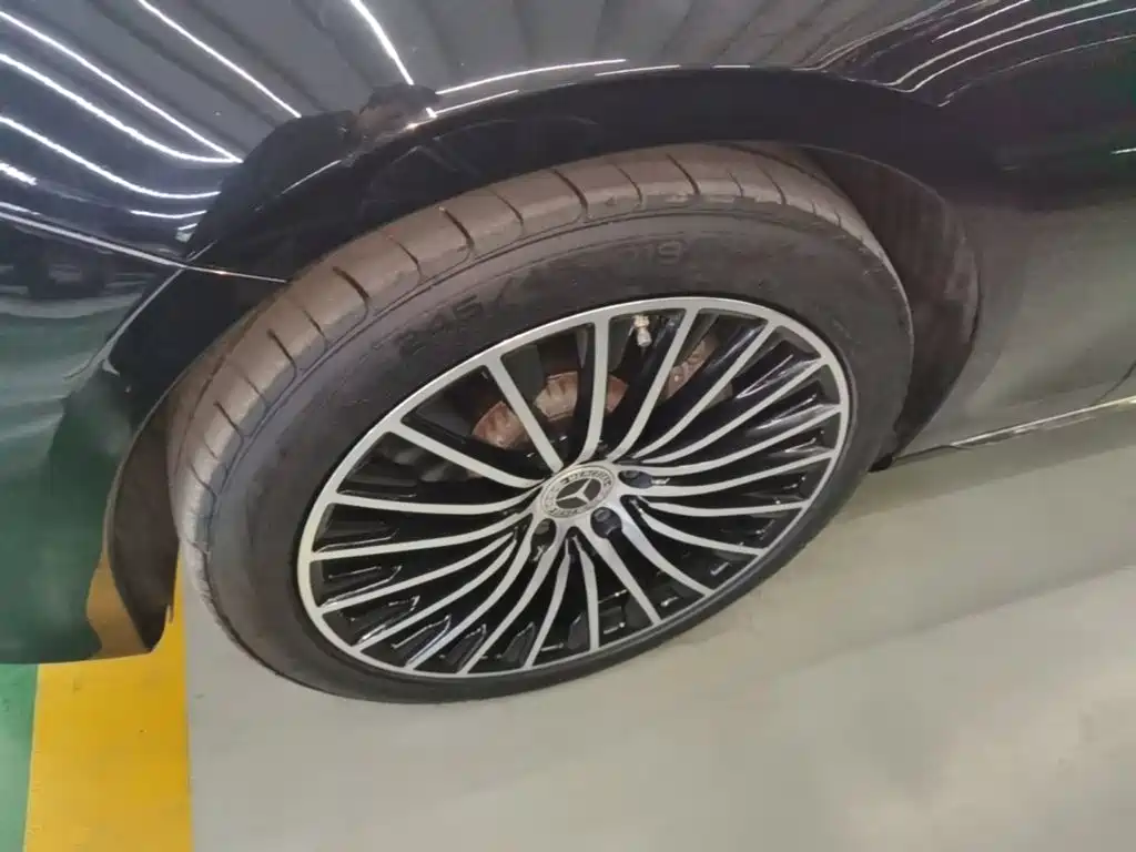 Mercedes-Benz E-Class — миниатюра 23