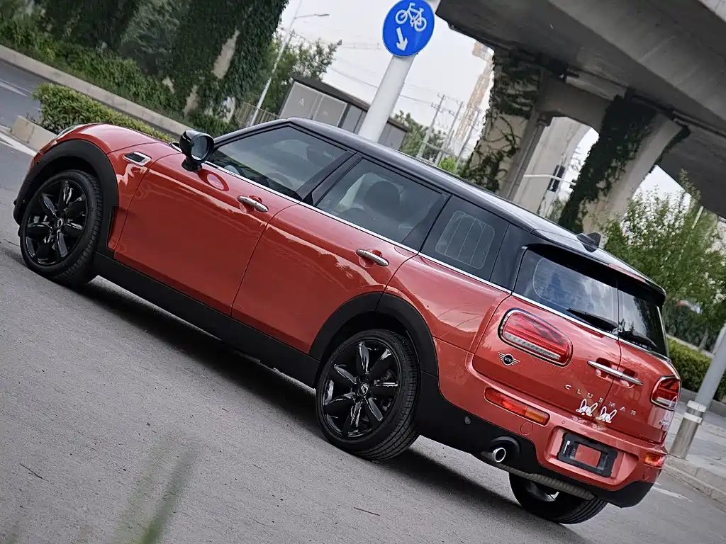 MINI CLUBMAN