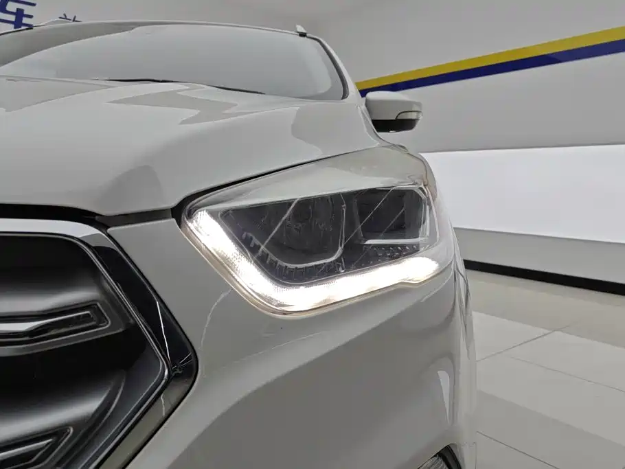 Ford Kuga — миниатюра 5