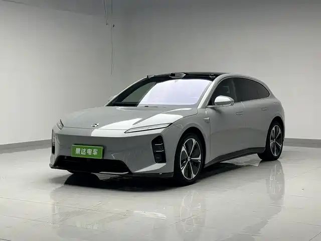 2025 Nio ET5