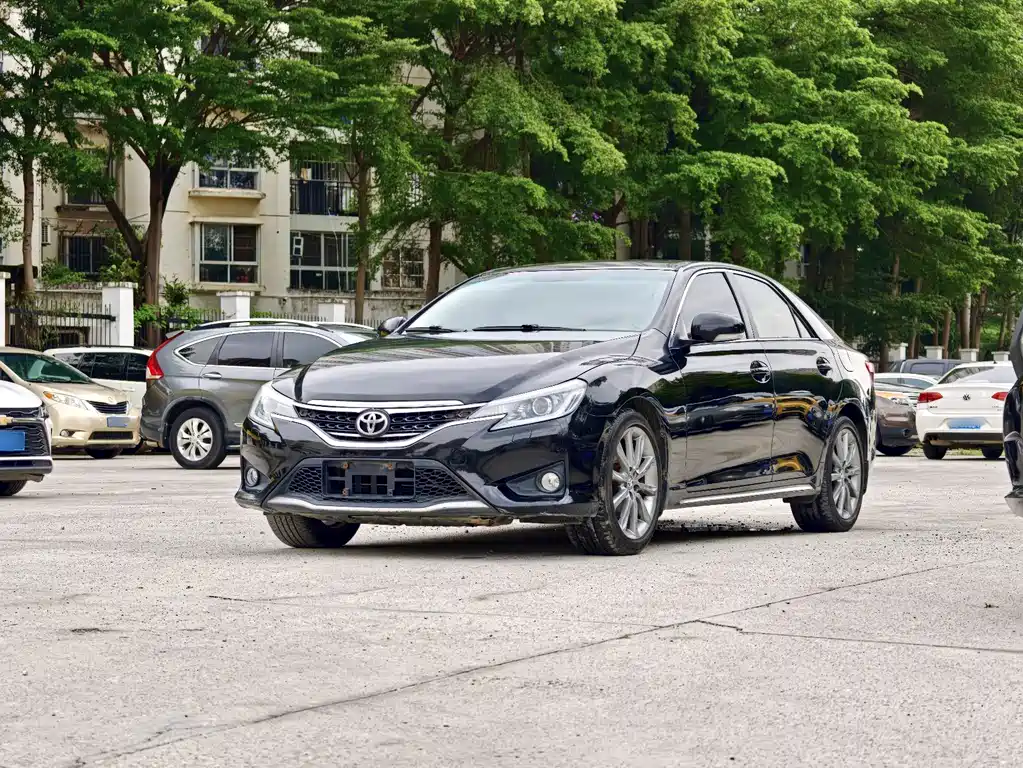 Купить Toyota Reiz