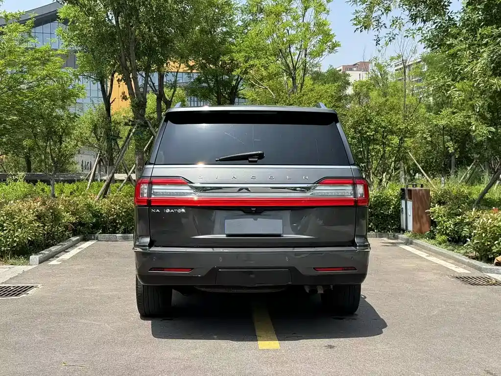Lincoln Navigator 2018 3.5T V