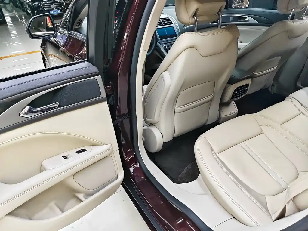 Lincoln MKZ 2017 2.0T Premium