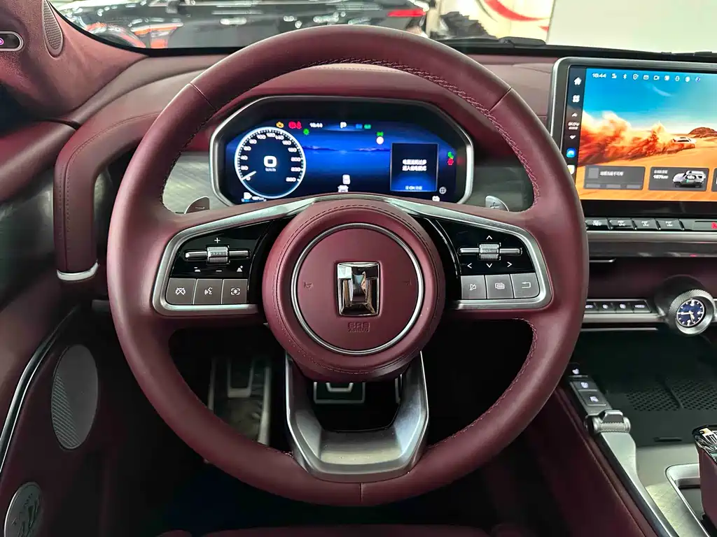 TANK TANK 700 NEW ENERGY