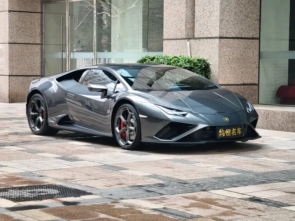 LAMBORGHINI HURACÁN
