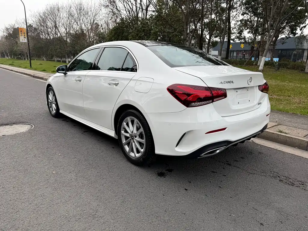 MERCEDES-BENZ A CLASS
