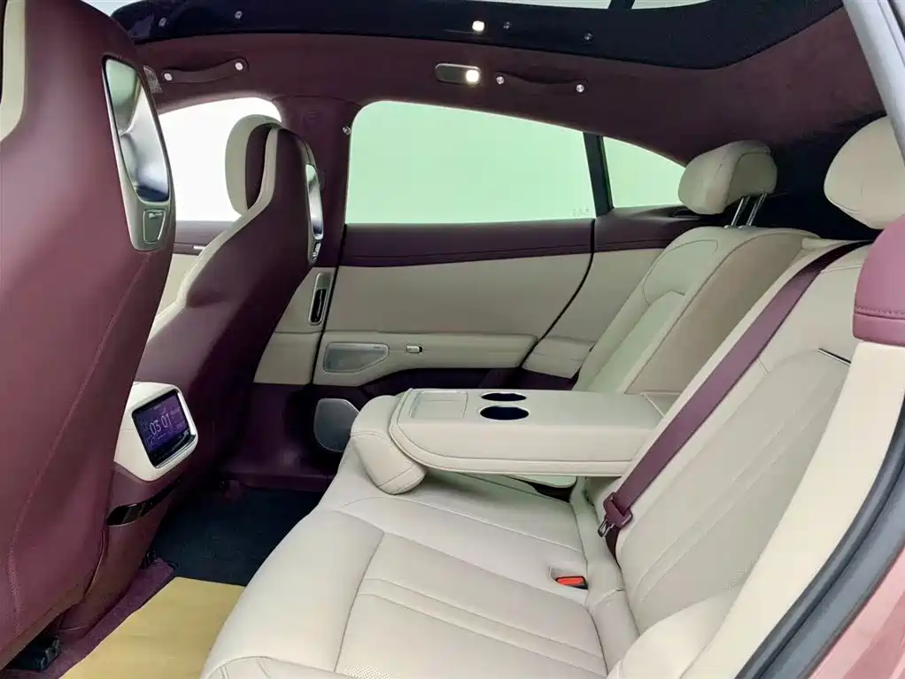 XIAOMI CAR XIAOMI YU7