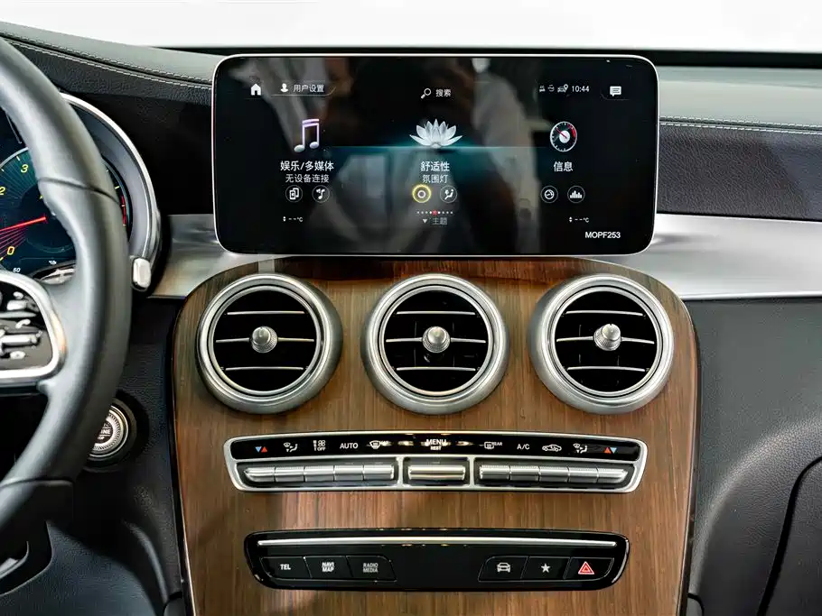 Mercedes-Benz GLC — миниатюра 13