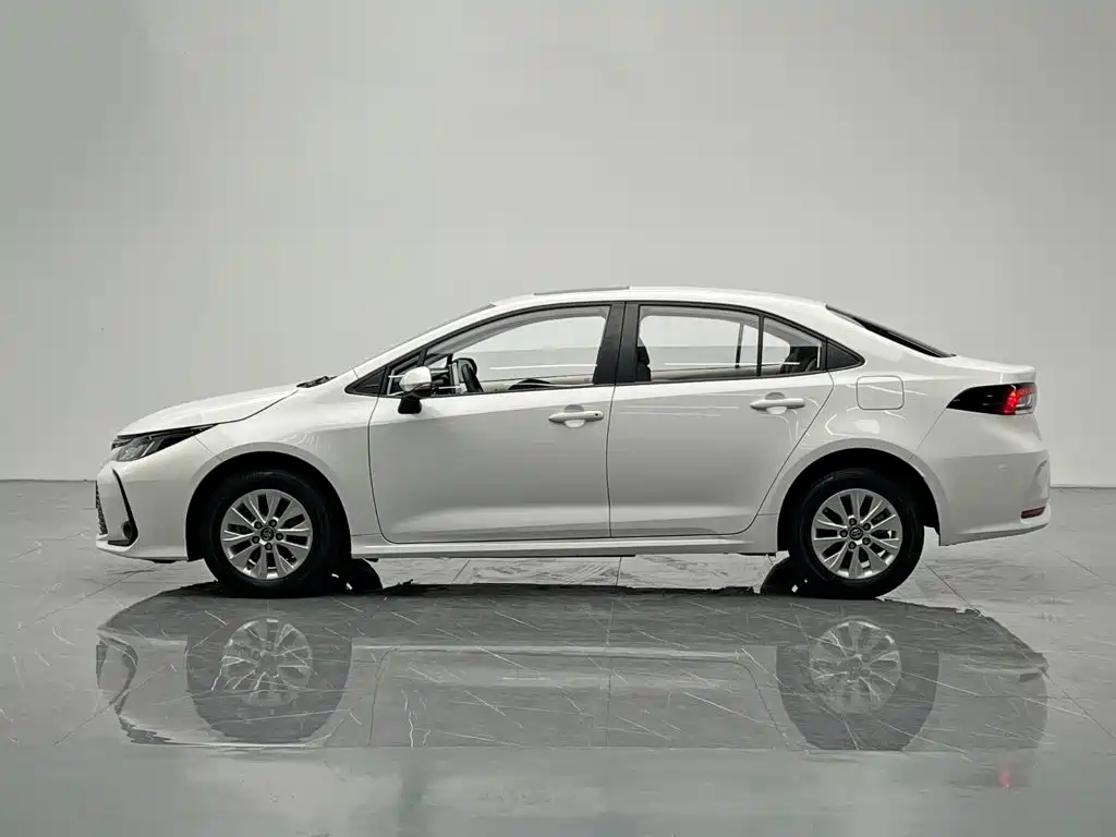 Toyota Corolla — миниатюра 3