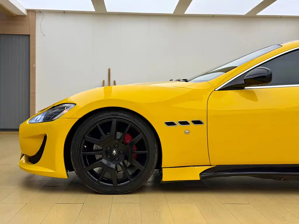 Maserati GranTurismo — миниатюра 9