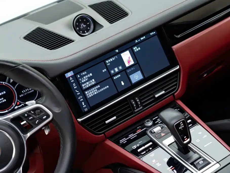 Porsche Cayenne — миниатюра 18