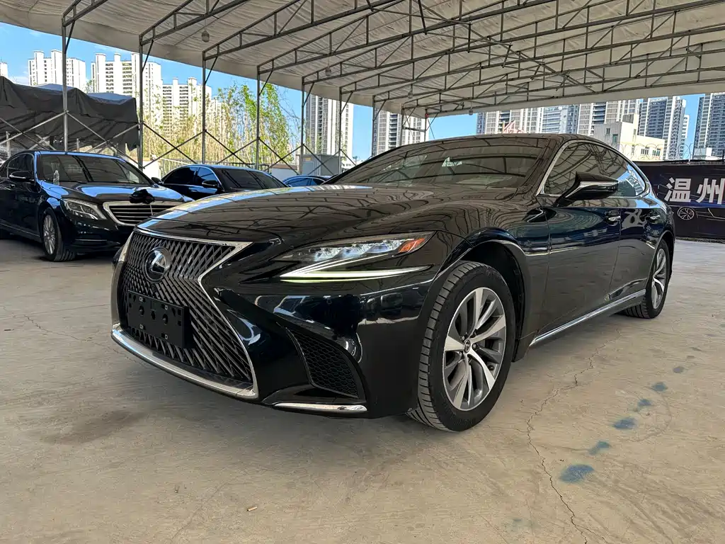 Купить Lexus LS