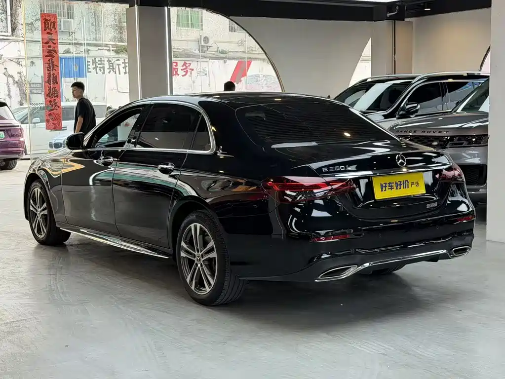 MERCEDES-BENZ E CLASS