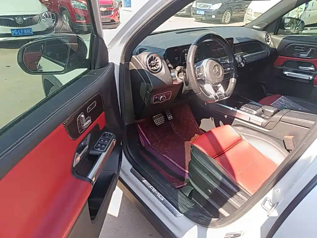 Mercedes-Benz GLB AMG — миниатюра 16