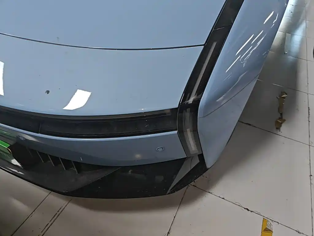 XPeng P7 — миниатюра 24