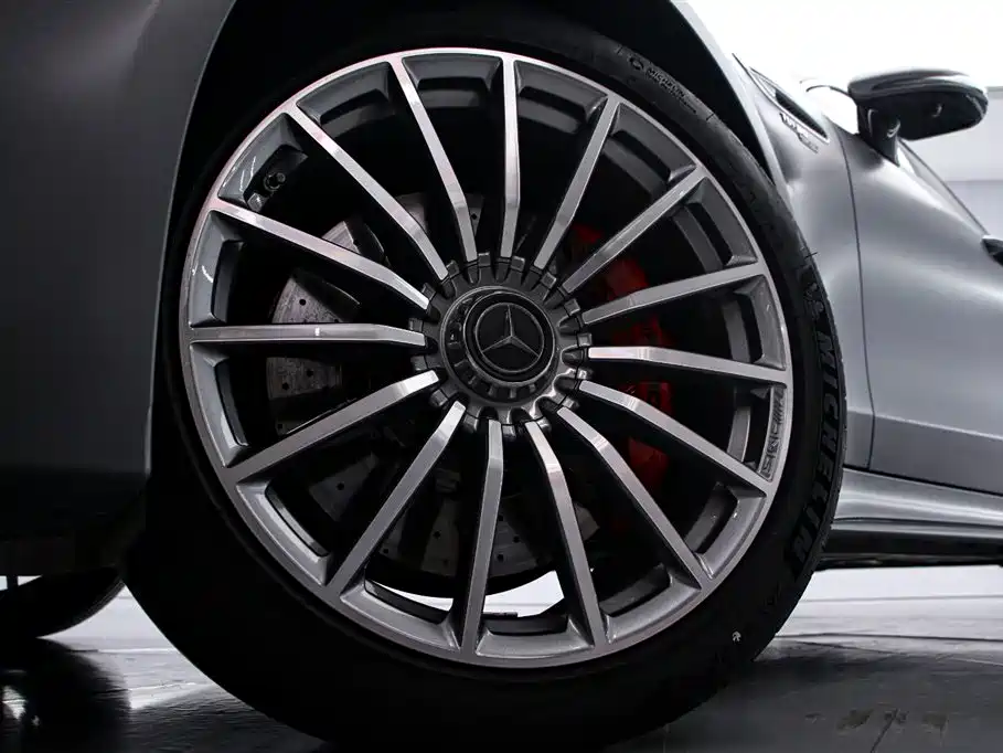 MERCEDES-BENZ AMG GT