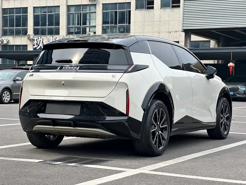 Zeekr X — миниатюра 7